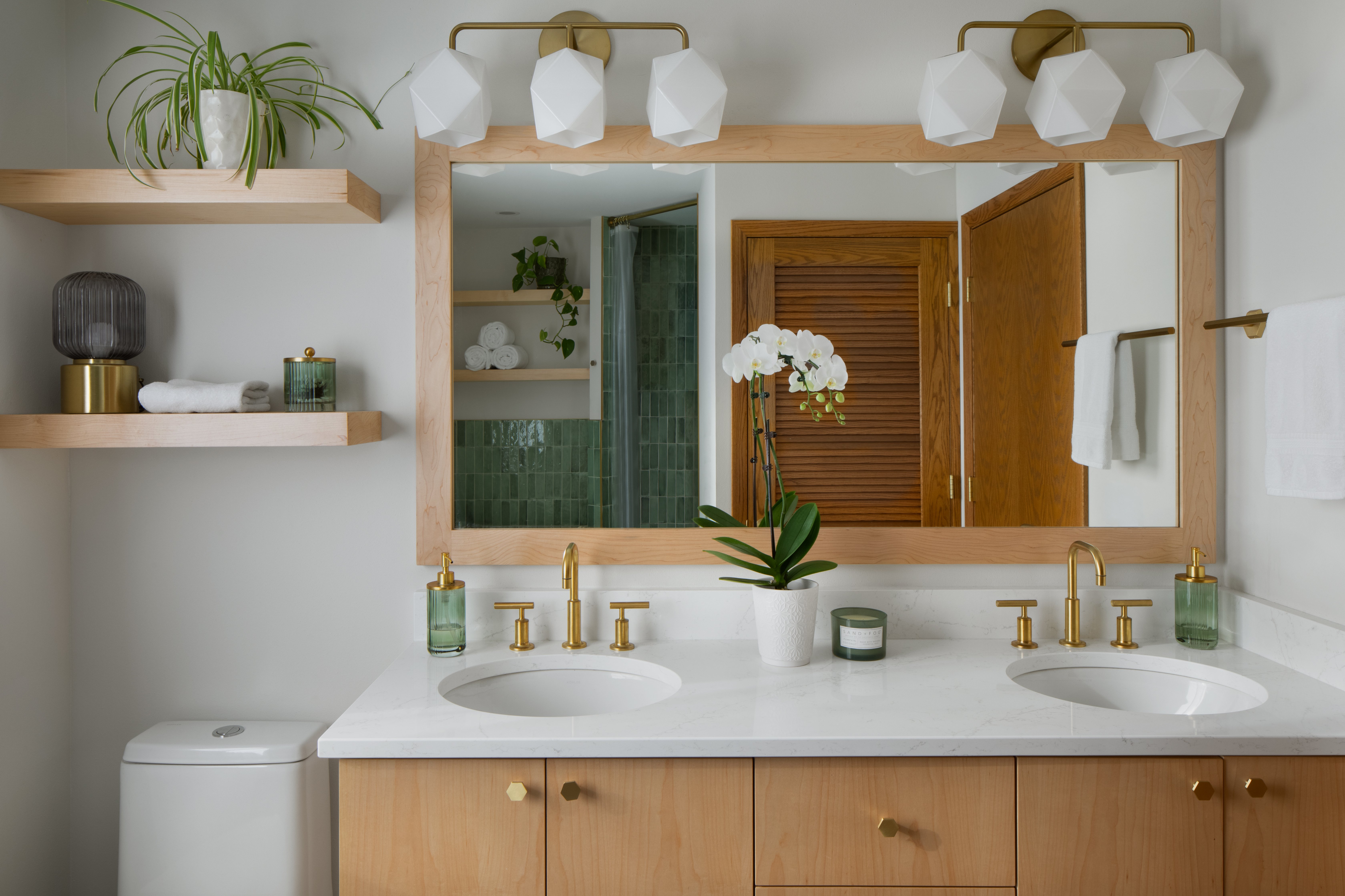 Holly Mid-Century Modern Bathroom